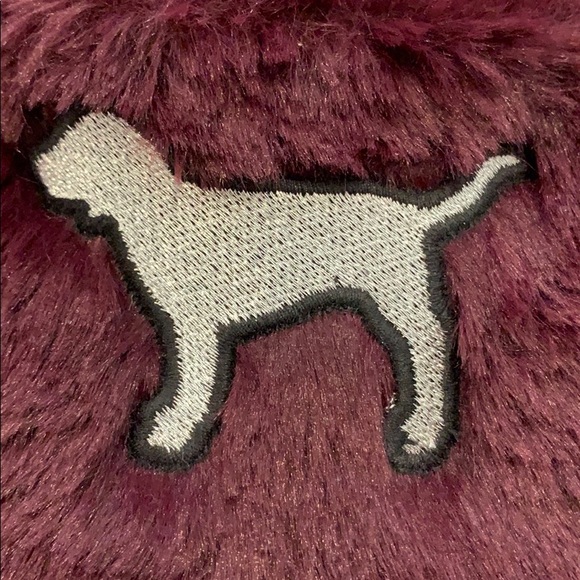 PINK VS super soft slippers - Picture 4 of 4